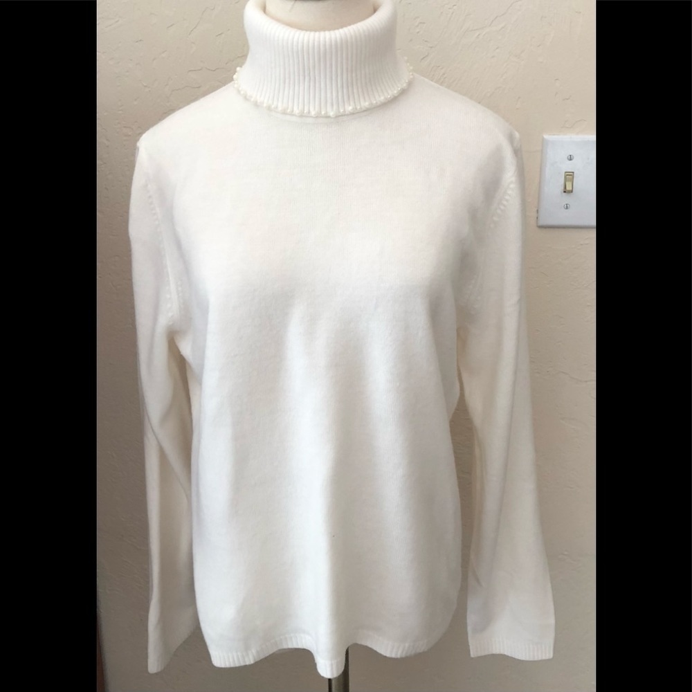By Design/ woman’s/ ivory sweater/ collar embellished in pearls/ L